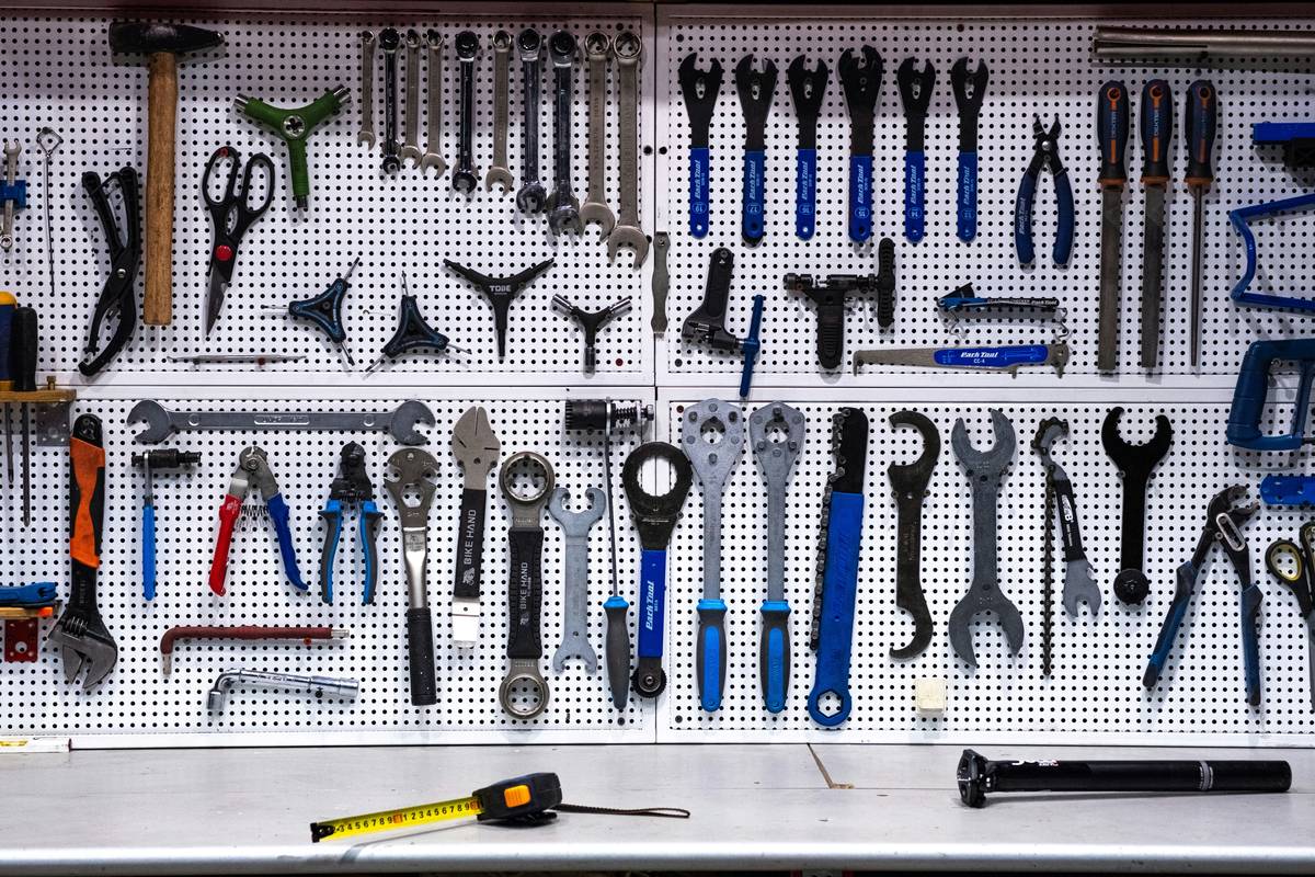 how to organize tool chest with labeled drawers and foam inserts for sockets and wrenches